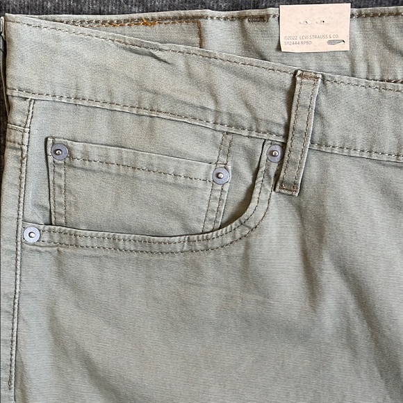 Levi's 412 Men’s Slim Flat Front Jean Shorts Size 42 - Picture 3 of 8